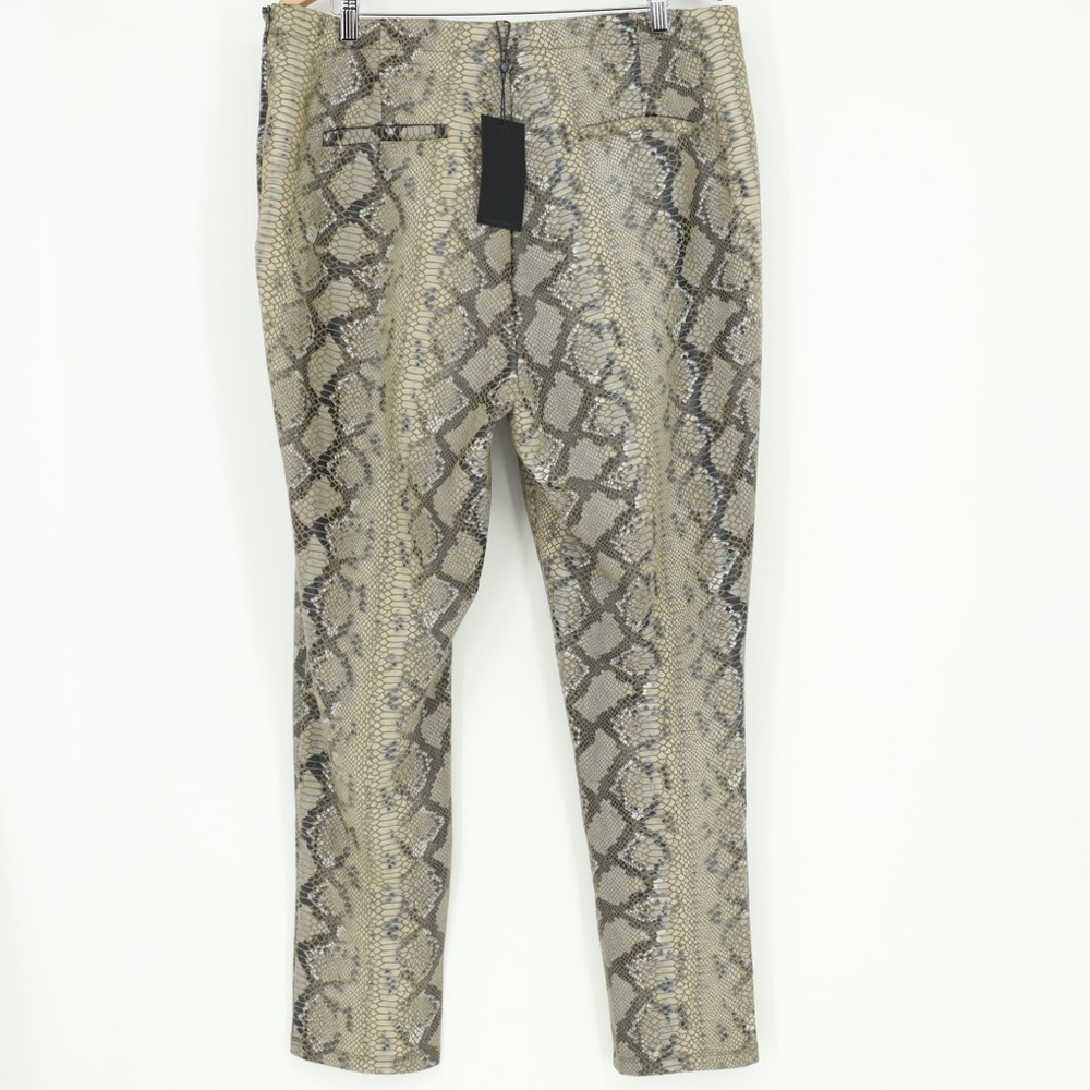 Kendall + Kylie Snakeskin Print High Rise Tapered Pants Zip Size 2X NWT - Picture 2 of 9